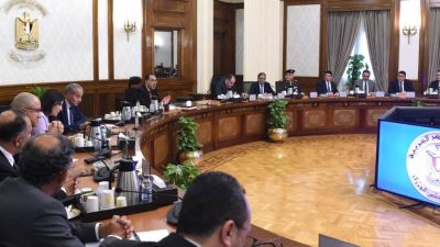 رئيس الوزراء يتابع موقف توافر السلع في الأسواق والاستعدادات الجارية لاستقبال شهر رمضان المعظم