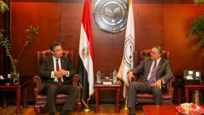 الرئيس التنفيذي لهيئة الاستثمار يبحث مع رئيس الهيئة القومية للبريد أوجه التعاون المشترك