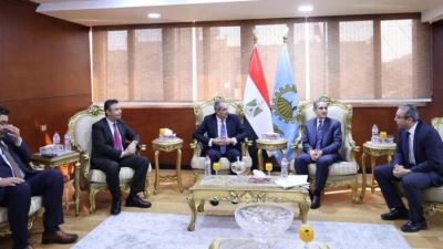 عمرو طلعت يتفقد مشروعات وزارة الاتصالات وتكنولوجيا المعلومات بقرى حياة كريمة بالمحافظة