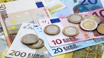 تراجع اسعار اليورو أمام الجنيه بمستهل تعاملات اليوم الأحد 