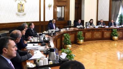 مصطفى مدبولي يترأس اجتماع المجموعة الاقتصادية بحضور محافظ المركزي