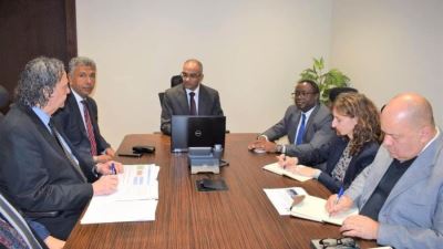 نائب وزير الإسكان للبنية الأساسية يتابع مع ممثلي بنك التنمية الإفريقي موقف المشروعات المشتركة