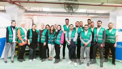 فريق عمل ABC يشارك في تحضير كراتين رمضان بالتعاون مع بنك الطعام