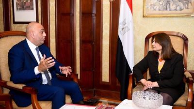 وزيرة الهجرة تلتقي رئيس جهاز تنمية المشروعات المتوسطة والصغيرة لبحث أوجه التعاون المشترك