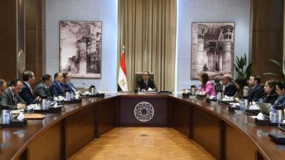 رئيس الوزراء يتابع تنفيذ برنامج الطروحات بحضور محافظ البنك المركزي