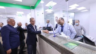 وزير الاتصالات يتفقد مبنى بريد السلام بالخارجة