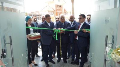 محافظ السويس يستقبل قيادات البنك الزراعي المصري خلال افتتاح أحدث فروعه  