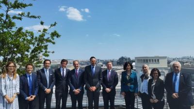 وزير الاتصالات يبحث مع مسئولى شركة كونتنتسكوير"  خطط عمل مركز التميز الجديد بمصر