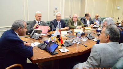 المصيلحي يعقد اجتماعًا موسعًا بشعبة الذهب للتحضير للنسخة الثالثة من معرض الدولى للمجوهرات