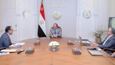   السيسي يوجه بمواصلة العمل على جذب الاستثمارات الأجنبية للمنطقة الاقتصادية لقناة السويس