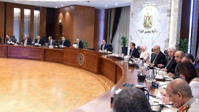 رئيس الوزراء يترأس اجتماع اللجنة الوزارية لوحدة الصين بحضور نائب محافظ البنك المركزي