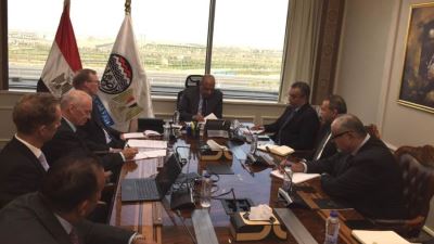 وزير قطاع الأعمال العام يبحث مع وفد  البنك الدولي سبل التعاون المشترك