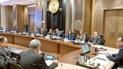 مدبولي يتابع موقف توافر السلع ومستلزمات الإنتاج وبرنامج الطروحات بحضور محافظ البنك المركزي