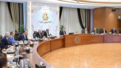 رئيس الوزراء يترأس اجتماعا موسعا بشأن مبادرة خفض أسعار السلع الأساسية