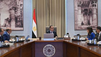 رئيس الوزراء يستعرض جهود وزارة قطاع الأعمال العام في تعزيز أوجه الشراكة مع القطاع الخاص