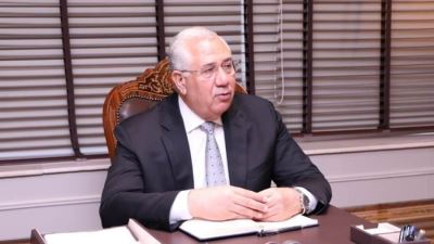 وزير الزراعة :  الإفراج عن 121 ألف طن اعلاف بـ 60 مليون دولار خلال أسبوع