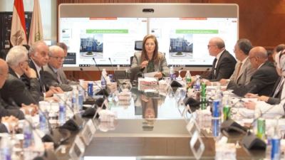 وزيرة التخطيط والتنمية الاقتصادية تترأس اجتماع مجلس إدارة بنك الاستثمار القومي