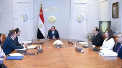 عاجل..بحضور محافظ المركزي .. الرئيس السيسي يوجه بتعزيز العمل على دفع معدلات النمو الاقتصادي