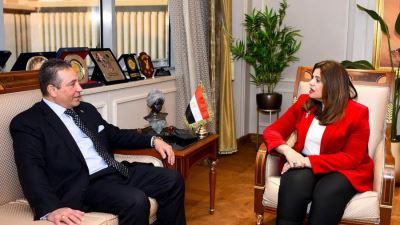 وزيرة الهجرة تبحث مستجدات تاسيس الشركة الاستثمارية للمصريين بالخارج