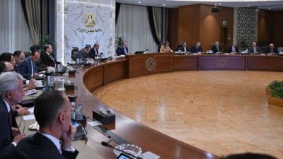 رئيس الوزراء يواصل اجتماعات ضبط الأسواق وأسعار السلع