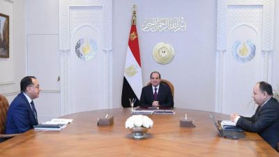 عاجل..السيسي يجتمع برئيس مجلس الوزراء ووزير المالية لمتابعة مؤشرات الأداء المالي للموازنة العامة