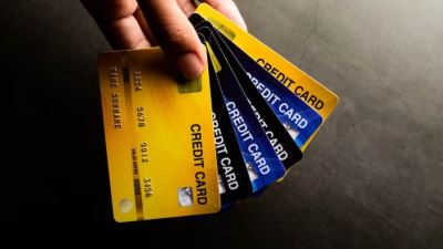 ضبط عاطل بالمنيا لقيامه بالإستيلاء على بيانات بطاقات الدفع الإلكترونى الخاصة بالمواطنين