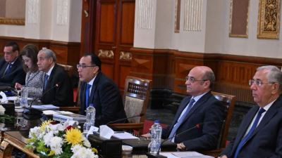 رئيس الوزراء: التوافق مع الغرف التجارية والمصنعين على ضخ كميات كبيرة من السلع خلال شهر رمضان 