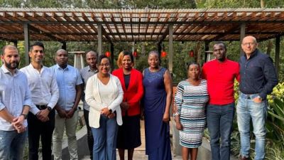 رئيس CIB كينيا يكرم موظفي البنك الأفضل أداءًا في يناير 2024