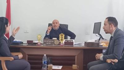 مندوبي البنك الأهلي يبحثون تسليم البطاقات الذكية لطلاب كلية الحاسبات بجامعة جنوب الوادي