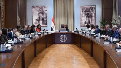 رئيس الوزراء يستعرض فرض التعاون مع أعضاء مجلس إدارة البنك الأوروبي لإعادة الإعمار والتنمية