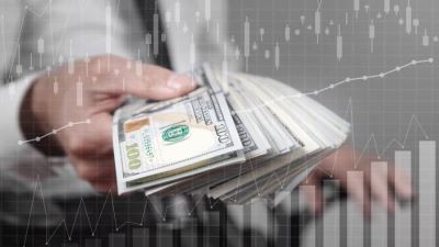 الدولار يتخطى الـ45 جنيه ببعض البنوك بعد قرار المركزي برفع الفائدة 6% على الإيداع والإقراض