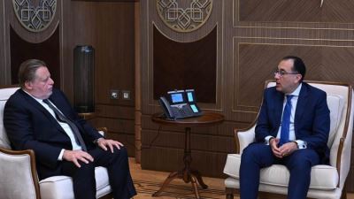 رئيس الوزراء : الإفراج عن السلع يسير بصورة جيدة.. والمركزى يوفر العملة الصعبة المطلوبة