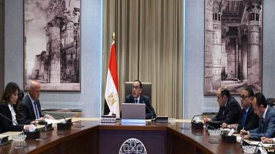 رئيس الوزراء: الجهاز المصرفي يوفر الاحتياجات الدولارية المطلوبة للإفراج عن مختلف البضائع والسلع