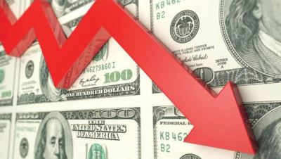 انخفاض الدولار عالمياً بضغط من عمليات بيع الأسهم لجني الأرباح