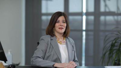 هالة صادق .. مهارات استثنائية مدعومة بخبرات متراكمة