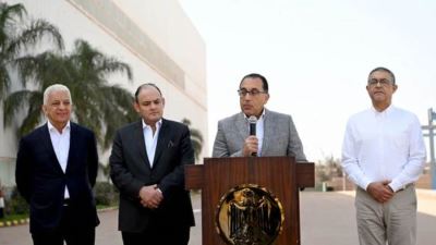 رئيس الوزراء: الحكومة والبنك المركزي عملا على تأمين كل الاحتياجات الدولارية اللازمة لإنطلاق القطاعات الإنتاجية