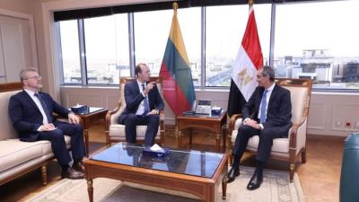 وزير الاتصالات يبحث مع نظيره الليتوانى تعزيز التعاون بين البلدين بالعديد من المجالات