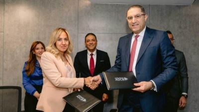 بنك أبوظبي التجاري يوقع اتفاقية شراكة مع فيزا لتقديم المزيد من الخدمات والمزايا لعملائه