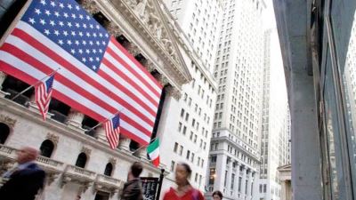 وول ستريت جورنال: أدلة متزايدة على تباطؤ اقتصاد الولايات المتحدة