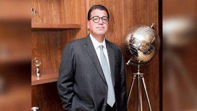 أكرم تيناوي .. مصرفي يتحدي الصعاب ومهمة جديدة في بنك التنمية الصناعية 