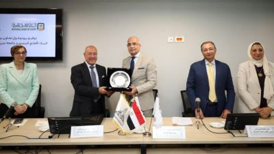 البنك الأهلي يوقع بروتوكول تعاون مع جامعة عين شمس دعما للتوسع في الشمول المالي