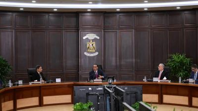 رئيس الوزراء : مصر مازالت واحدة من أكبر الاقتصاديات فى المنطقة