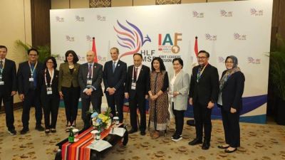 عمرو طلعت يلتقى نظيره الإندونيسى ويتفقان على التعاون فى مجال الاتصالات