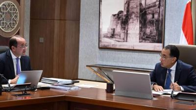 رئيس الوزراء يلتقي وزير المالية لمتابعة ملفات عمل الوزارة