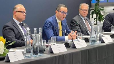 حسن الخطيب  يشارك في مائدة مستديرة لبحث فرص الاستثمار بالسوق المصري بحضور نائب محافظ المركزي