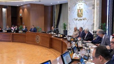 مجلس الوزراء يوافق على تخصيص أراضي للشركات بالدولار من خارج البلاد لتنفيذ مشروعات متنوعة
