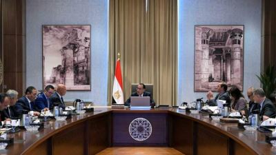 رئيس الوزراء يتابع تنفيذ برنامج رد أعباء الصادرات بحضور مدير مساعد قطاع العلاقات الخارجية بالبنك المركزي