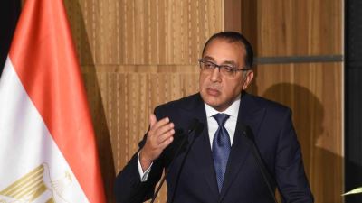 رئيس الوزراء : حركة النقد الأجنبي مستقرة ولا طلبات مُرجأة في البنوك بالتنسيق مع محافظ البنك المركزي