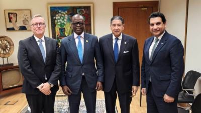 هشام عز العرب يلتقي بالرئيس التنفيذي لمنظمة Smart Africa لبحث فرص التعاون المشترك