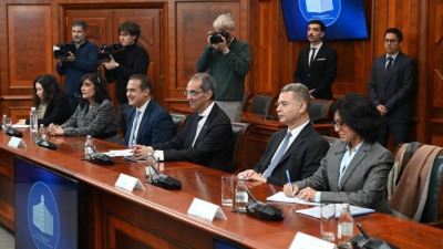 وزير الاتصالات يتفقد أنشطة وبرامج دعم الابتكار والشركات الناشئة بصربيا